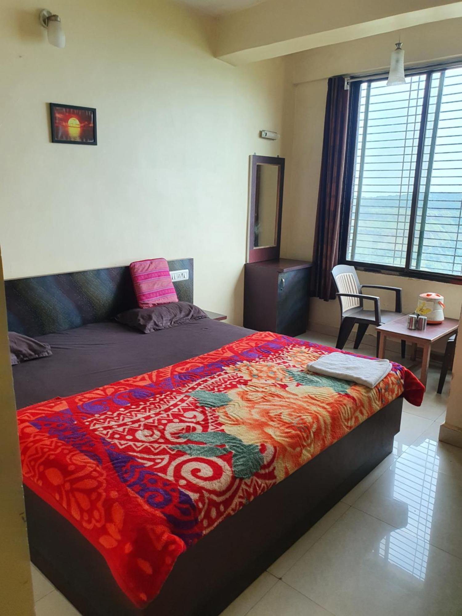 Hiral Residency Otel Matheran Dış mekan fotoğraf